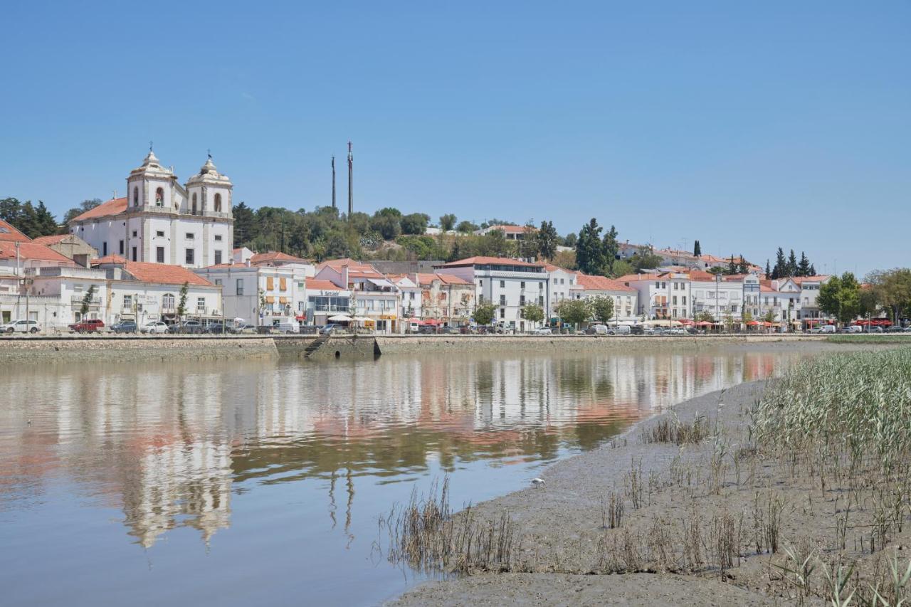 Lightful Refuge On The River Front, By Timecooler Alcácer do Sal Eksteriør billede
